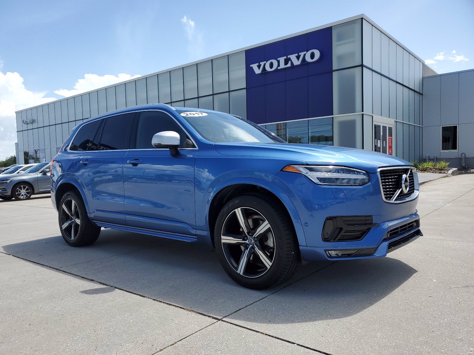 Certified Pre-Owned 2017 Volvo XC90 R-Design AWD SUV